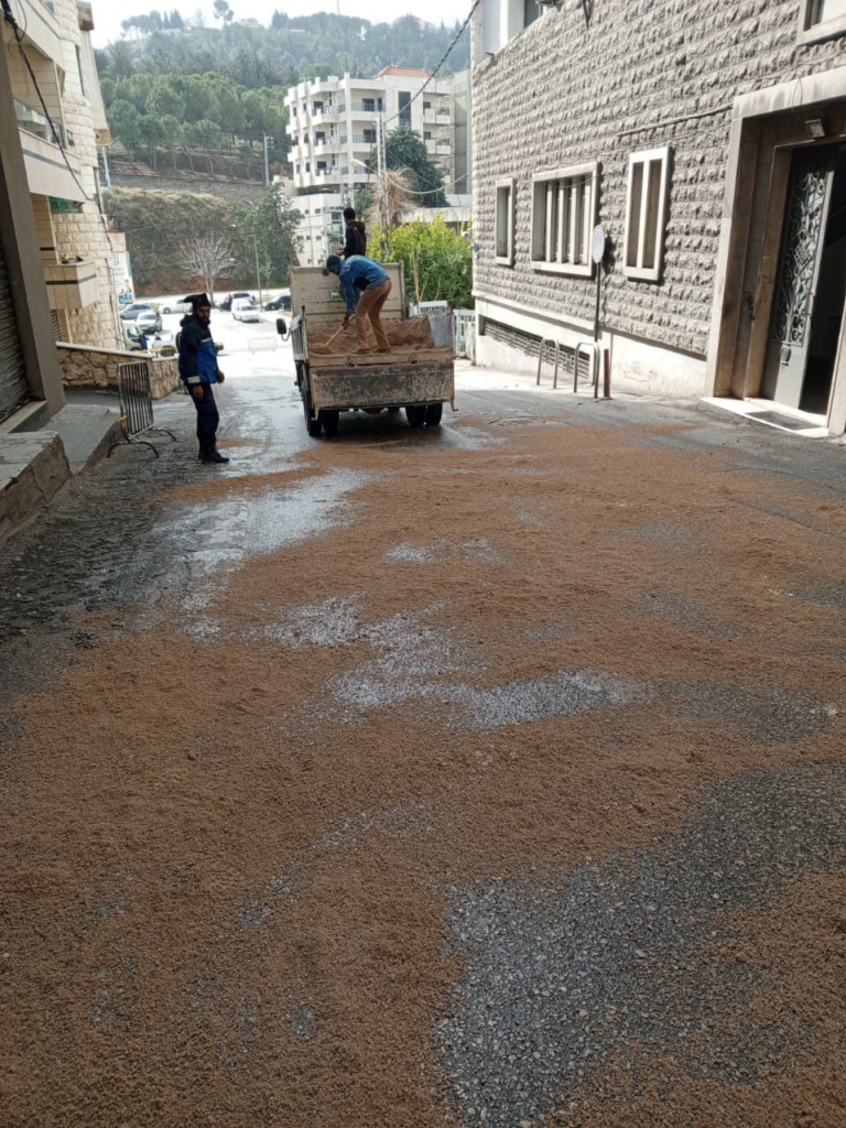 استجابة فورية من بلدية زحلة لمعالجة تسرّب مازوت وحماية سلامة المواطنين