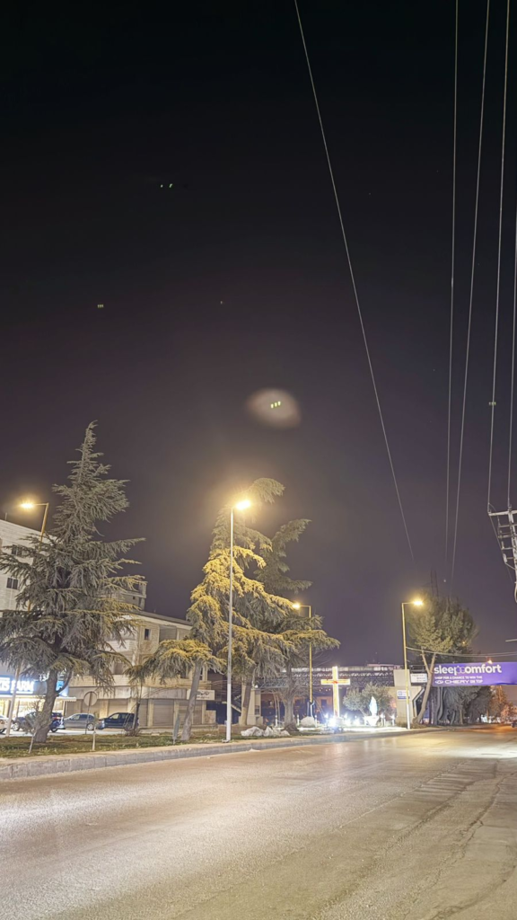 بعد سنوات من العتمة… بلدية زحلة تُنير الأتوستراد بالكامل 2 WhatsApp Image 2026 03 16 at 12.45.36 PM